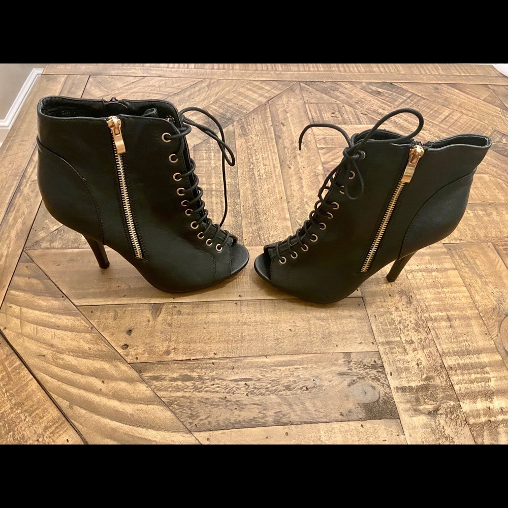 New Black high heeled lace up zipper boots